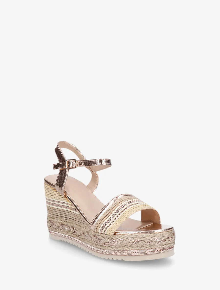 Sandales compensées en raphia et simili - Rose gold