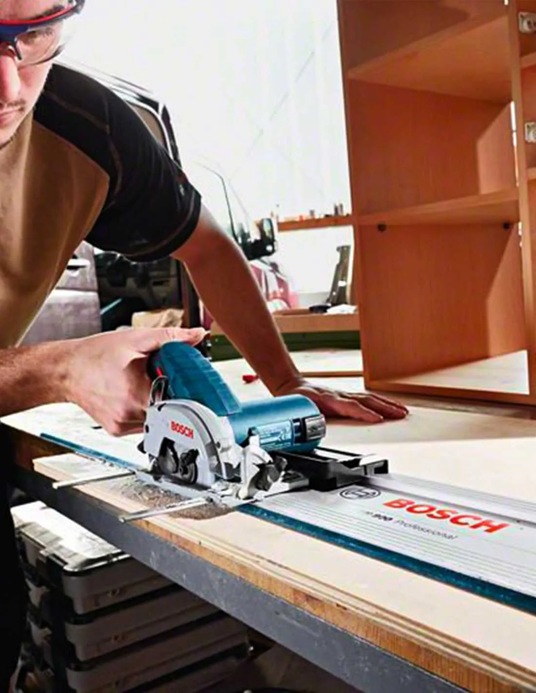 Scie Circulaire BOSCH GKS 12V-26 (Machine seule)